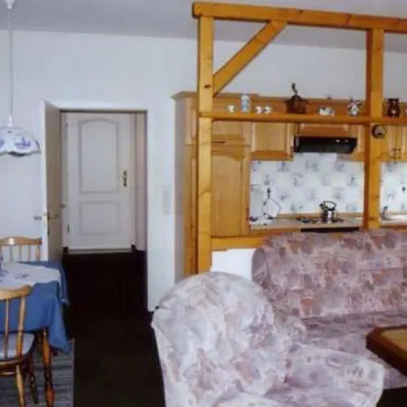 Unterm-reetdach-whg-5-unten-links